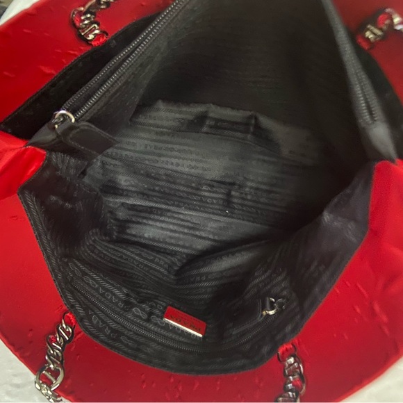 Authentic PRADA large red nylon tote with chain strap - Picture 8 of 17